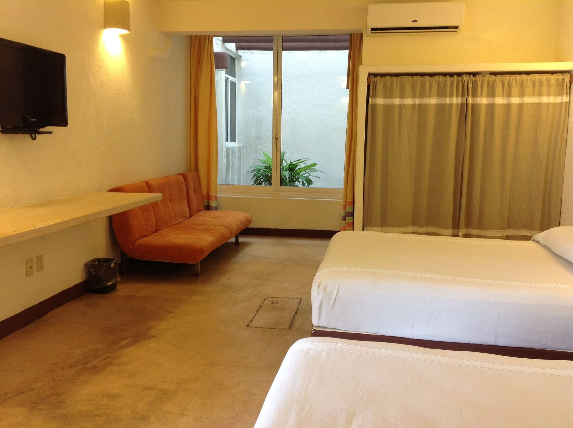 Hotel Plaza Tangolunda Exterior photo